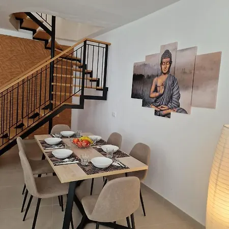 Duplex De 2 Y 2 Banos Y Con Jackuzzi Privado דירה *
